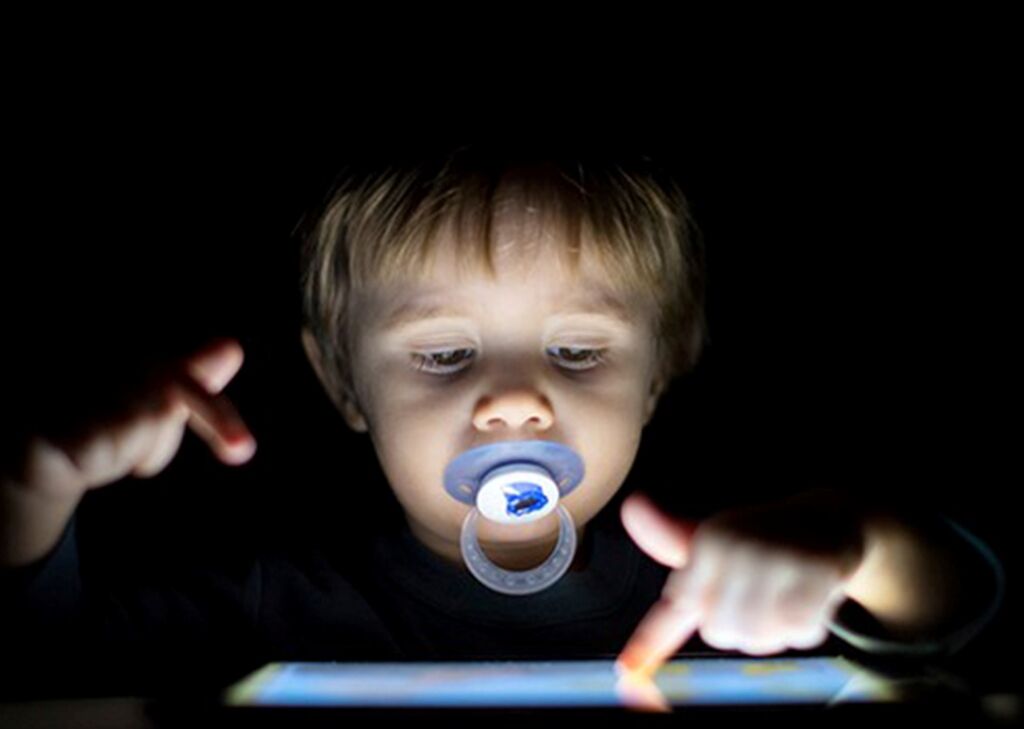 کودکان مبتلا به اختلال تکاملی زبان دچار مشکل خواندن و نوشتن می‌شوند