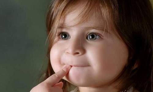 اختلال كلامی كودكان درنتیجه استفاده بیش از8 ساعت از تلویزیون و تبلت